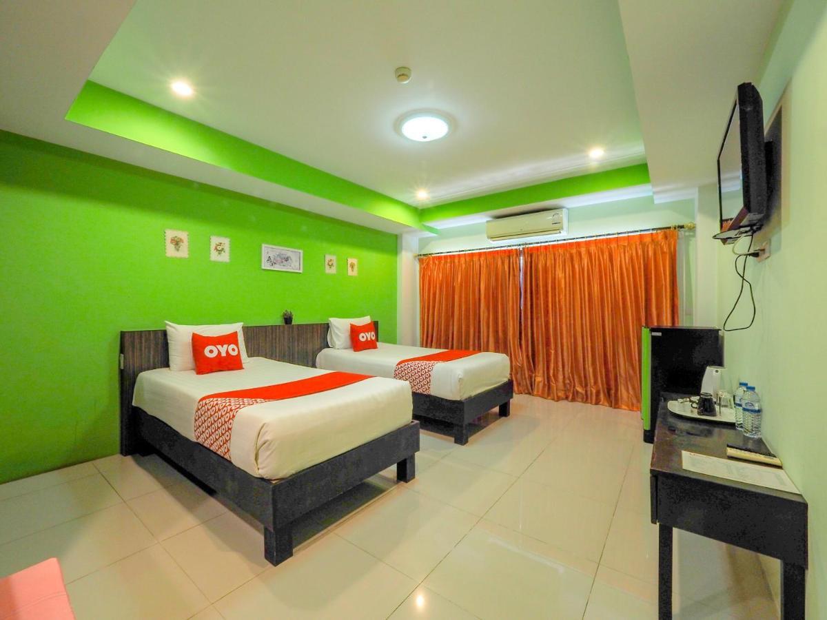 Oyo 75367 Ud Pattaya Hotel Bang Lamung Esterno foto