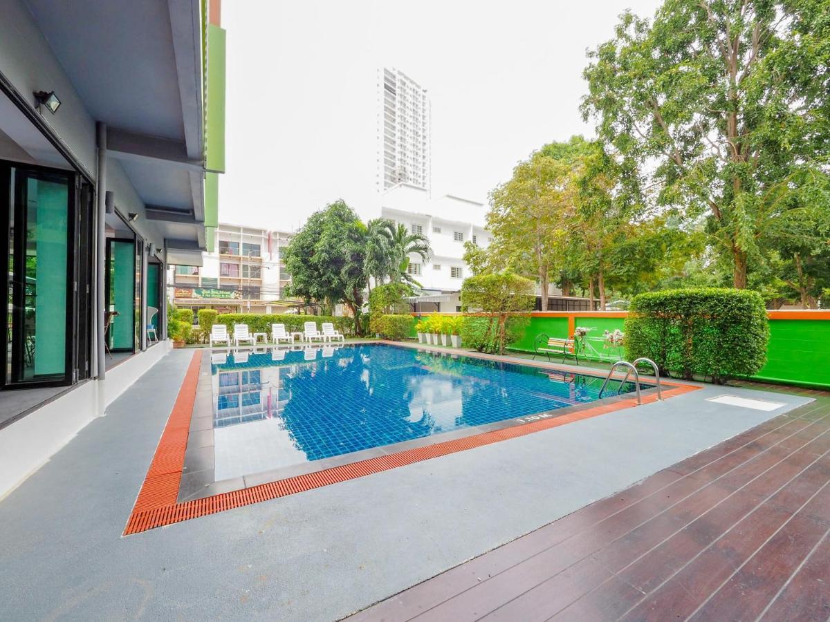 Oyo 75367 Ud Pattaya Hotel Bang Lamung Esterno foto