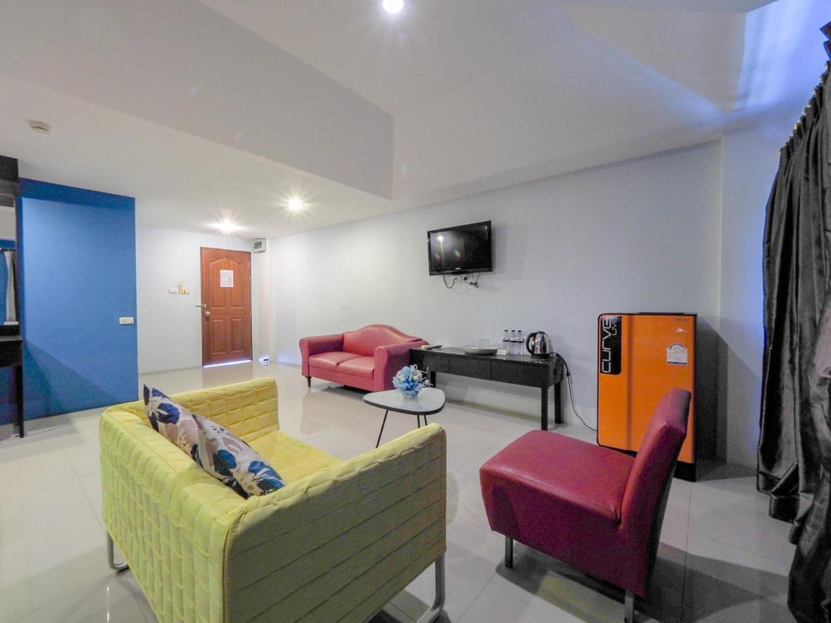 Oyo 75367 Ud Pattaya Hotel Bang Lamung Esterno foto