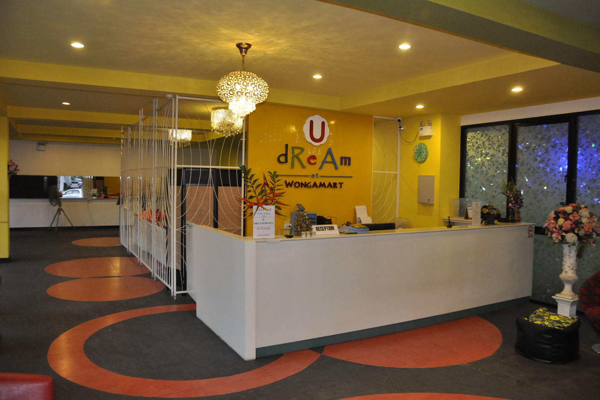 Oyo 75367 Ud Pattaya Hotel Bang Lamung Esterno foto
