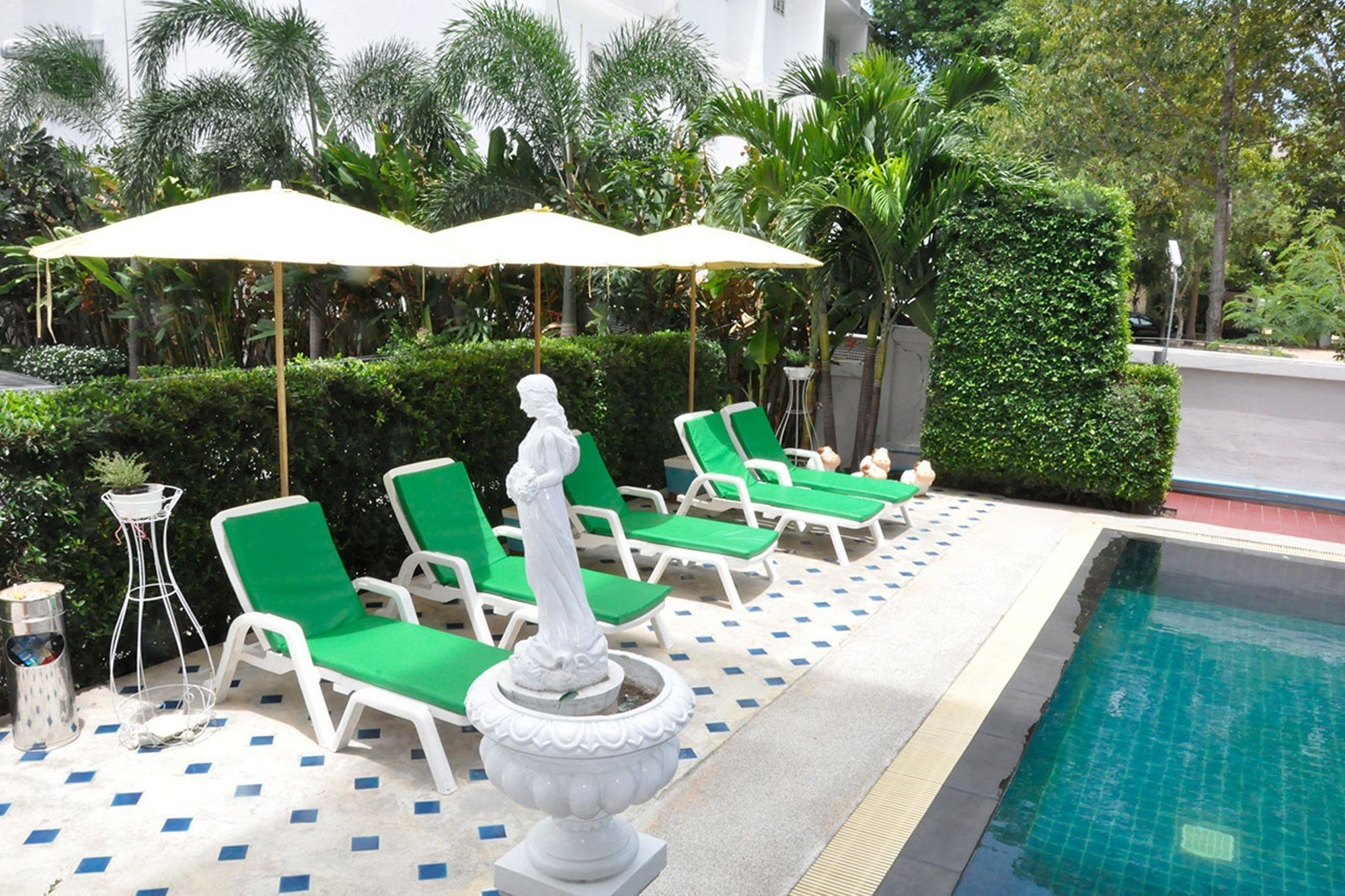 Oyo 75367 Ud Pattaya Hotel Bang Lamung Esterno foto
