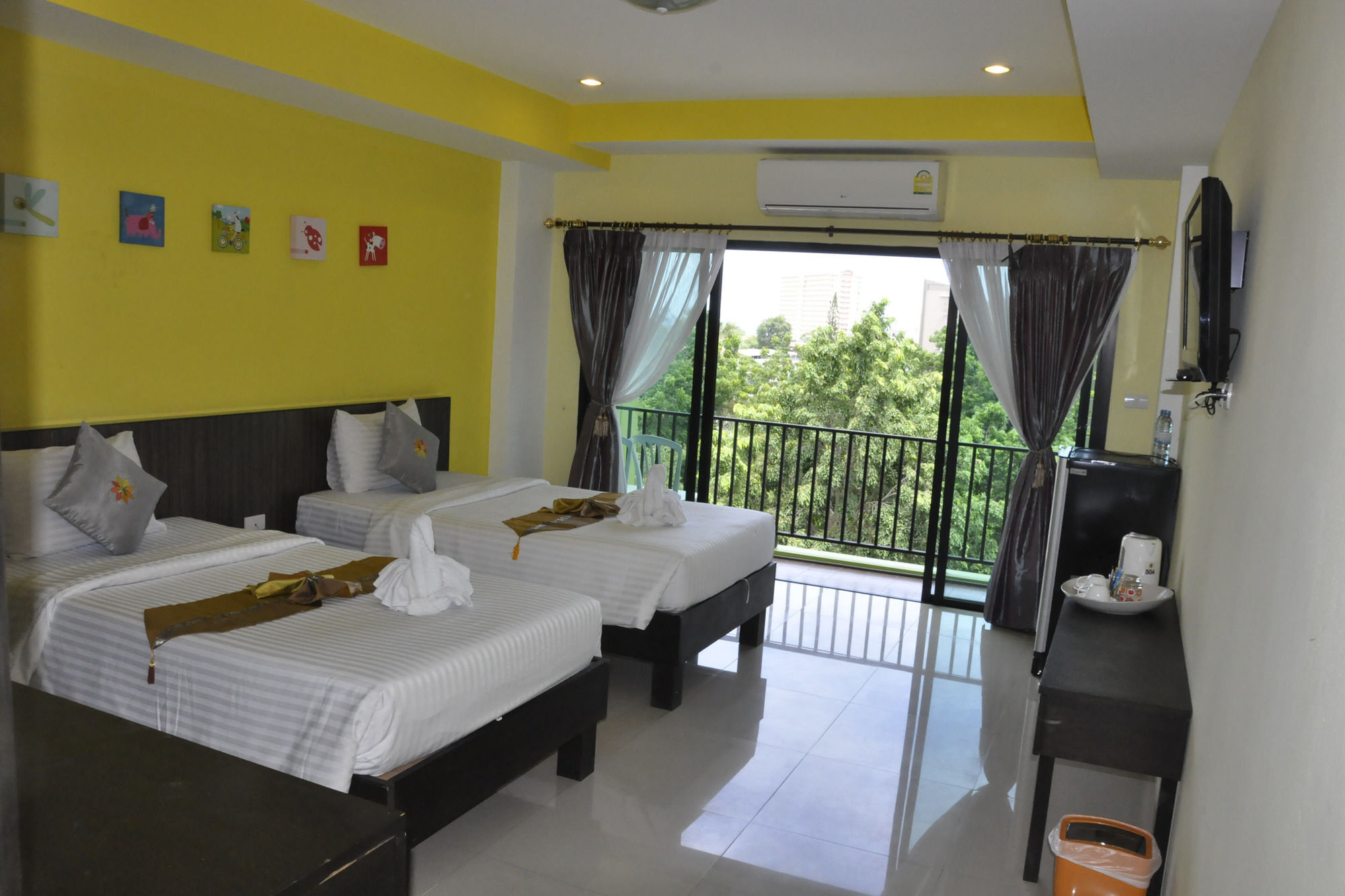 Oyo 75367 Ud Pattaya Hotel Bang Lamung Esterno foto