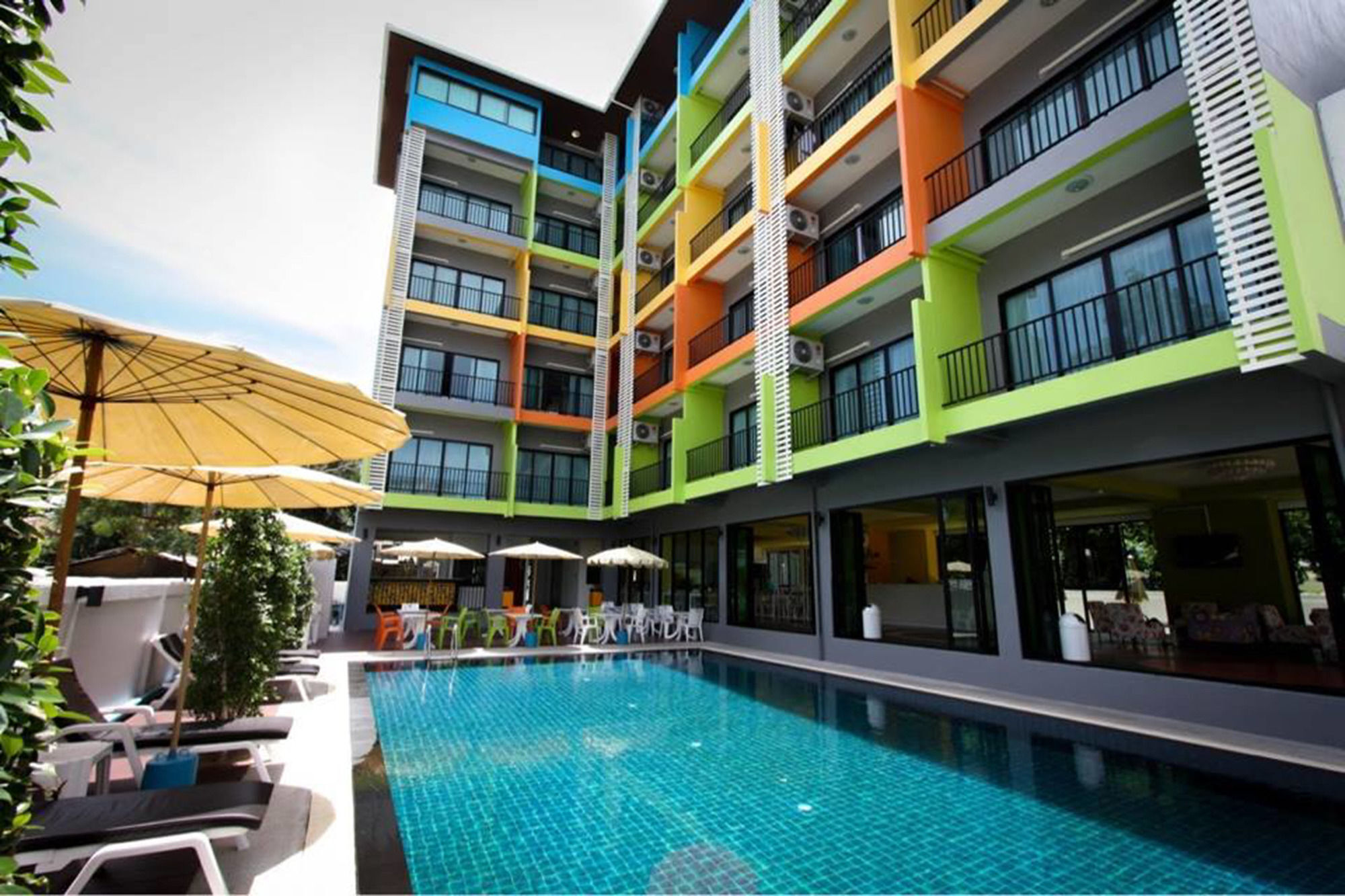 Oyo 75367 Ud Pattaya Hotel Bang Lamung Esterno foto