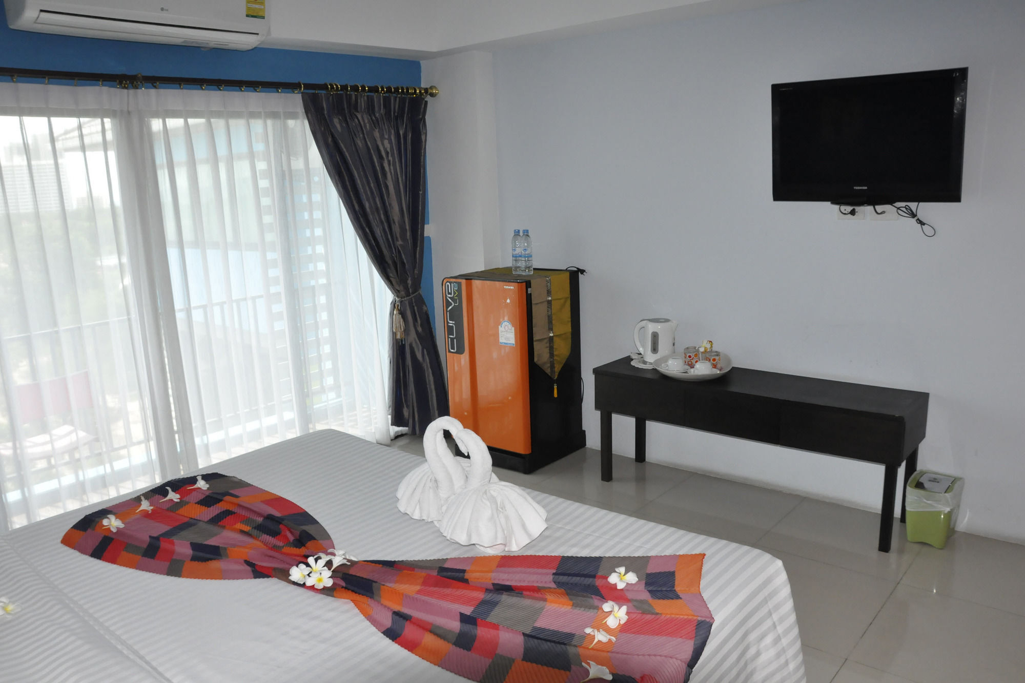 Oyo 75367 Ud Pattaya Hotel Bang Lamung Esterno foto