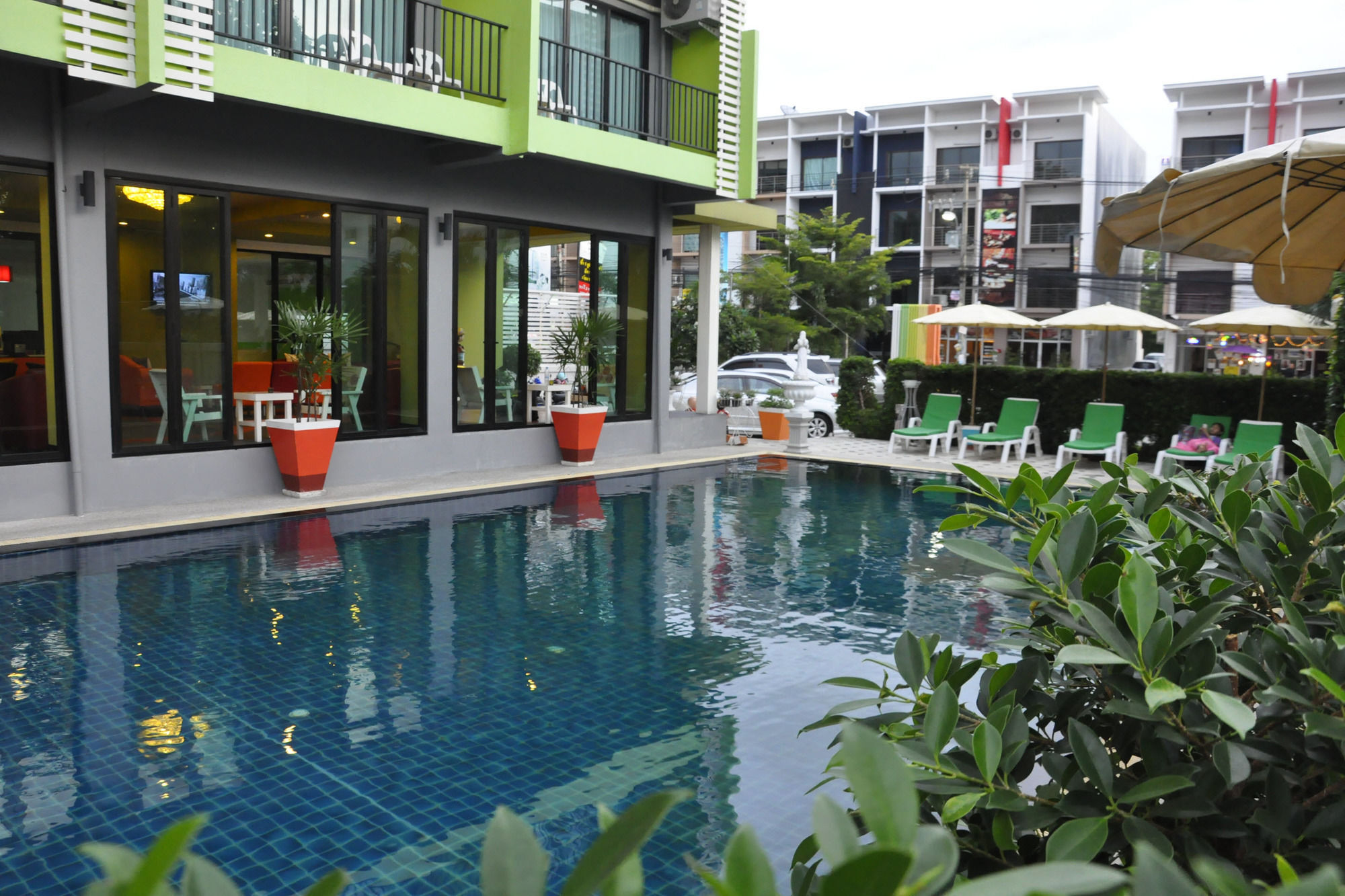 Oyo 75367 Ud Pattaya Hotel Bang Lamung Esterno foto